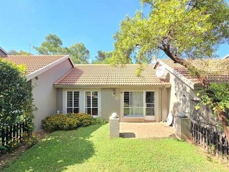 2 Bedroom Apartment in Douglasdale