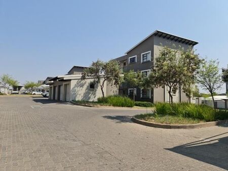 2 Bedroom Apartment in Dainfern