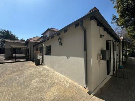 1 Bedroom House in Houghton Estate