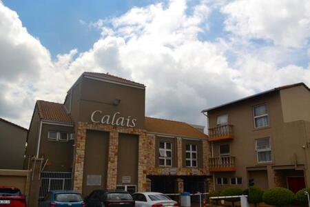 2 Bedroom Apartment in Montgomery Park