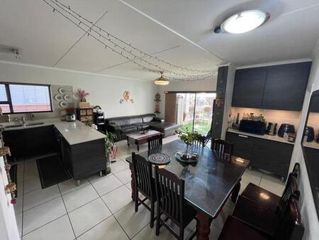 2 Bedroom Apartment in Olivedale