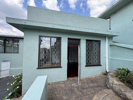 2 Bedroom Apartment in Kensington