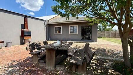 2 Bedroom Apartment in Marlbank