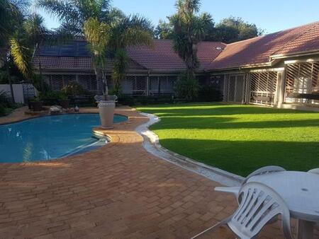 4 Bedroom House in Van Riebeeck Park