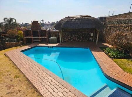 2 Bedroom Apartment in Ridgeway