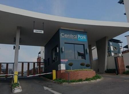 3 Bedroom Townhouse in Oakdene