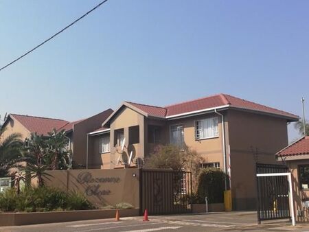 3 Bedroom Apartment in Nimrod Park