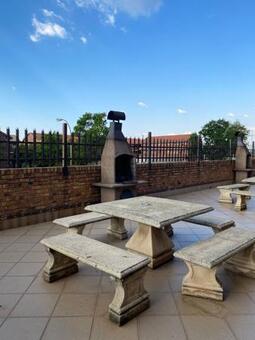 2 Bedroom Townhouse in Croydon