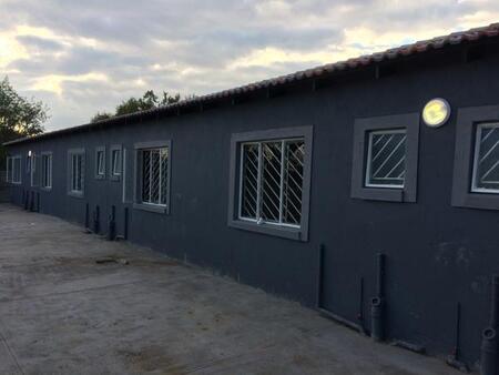 Bachelor apartment in Dalpark Ext 6