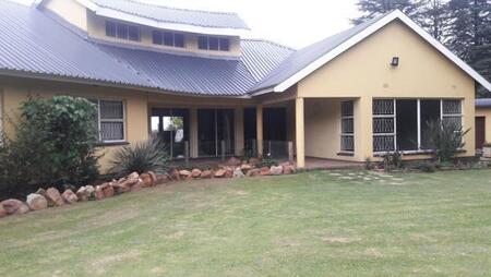 5 Bedroom House in Cloverdene