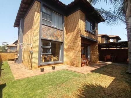 3 Bedroom Cluster in Bartlett