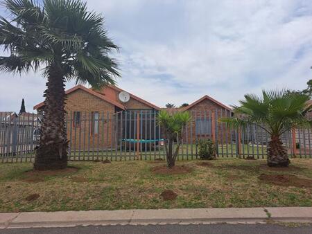 3 Bedroom House in Mackenzie Park