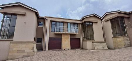 2 Bedroom Townhouse in Panorama