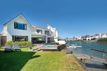 4 Bedroom House in St Francis Bay Canals