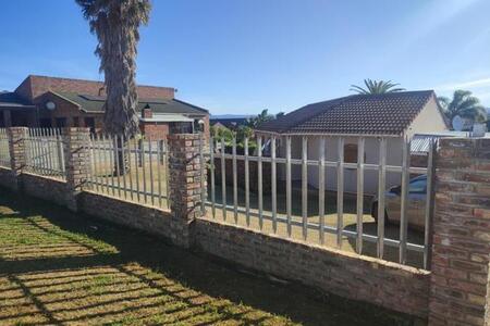 3 Bedroom House in Strelitzia Park