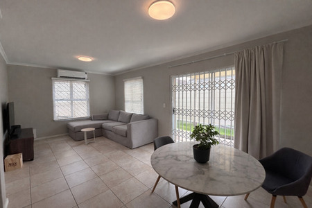 2 Bedroom House in Sunningdale