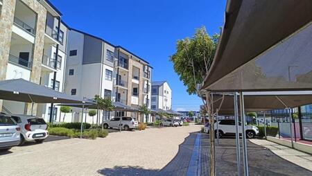 2 Bedroom Apartment in Parklands North