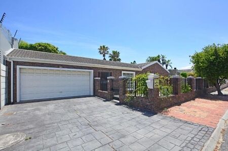 3 Bedroom House in Blouberg Sands