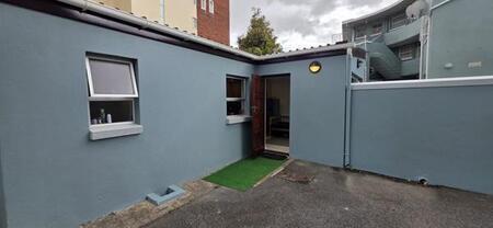 Bachelor apartment in Rosebank