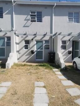 2 Bedroom House in Bardale Village