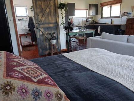 Studio apartment in Glencairn Heights