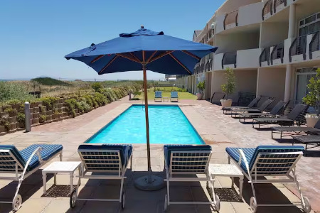 2 Bedroom Apartment in Lagoon Beach