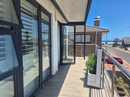 2 Bedroom Apartment in Melkbosstrand