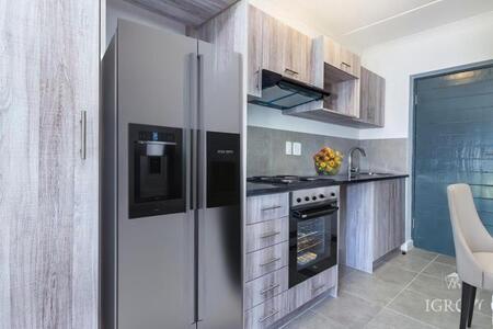 2 Bedroom Apartment in Glenhaven