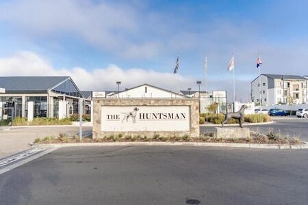 1 Bedroom Apartment in Somerset West Central