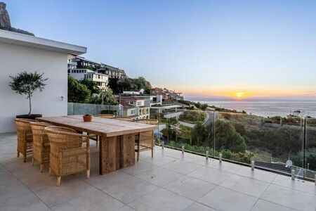 3 Bedroom Penthouse in Camps Bay