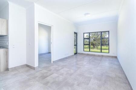 2 Bedroom Apartment in Somerset West Central