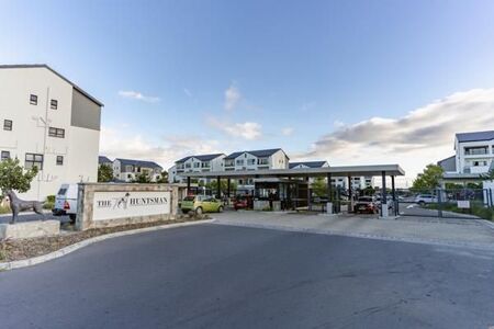 1 Bedroom Apartment in Somerset West Central