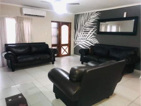 3 Bedroom Townhouse in Arboretum
