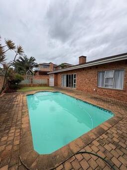 3 Bedroom House in Manaba