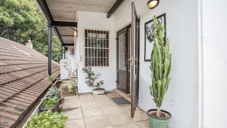 2 Bedroom Apartment in Morningside