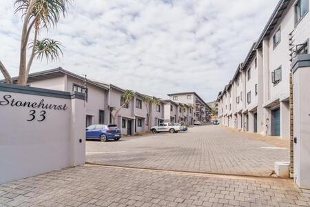 2 Bedroom Flat in Park Hill