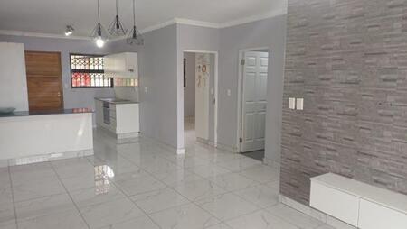 2 Bedroom Apartment in Umbogintwini