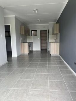 2 Bedroom Apartment in Amanzimtoti
