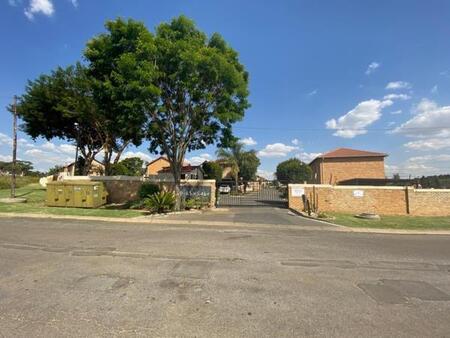 2 Bedroom Townhouse in Strubens Valley
