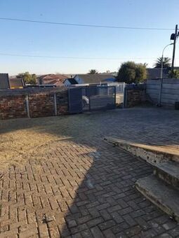 3 Bedroom House in Witpoortjie