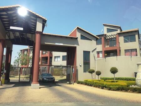 2 Bedroom Apartment in Honeydew