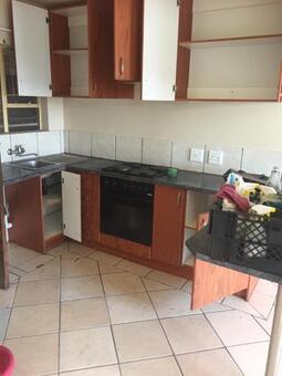 1 Bedroom Apartment in Krugersdorp Central