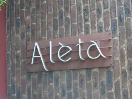 1.5 Bedroom Apartment in Sunnyside