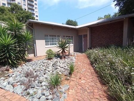 5 Bedroom House in Hatfield