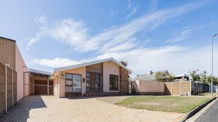 3 Bedroom house to rent in Oostersee, Parow