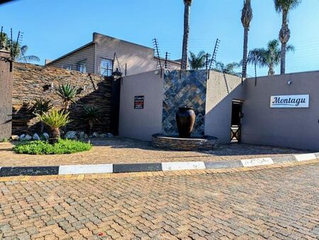 1 Bedroom bachelor flat to rent in Glen Marais, Kempton Park