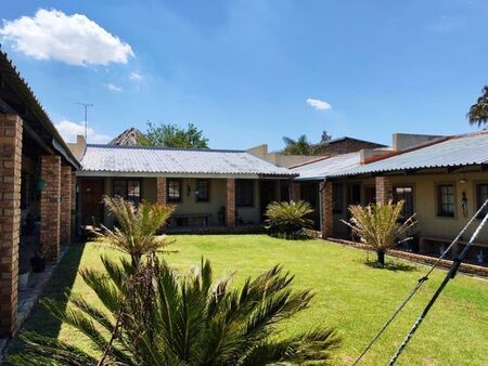 2 Bedroom flat to rent in Glen Marais, Kempton Park