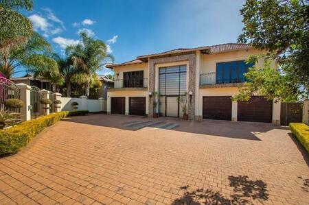 4 Bedroom House in Ruimsig