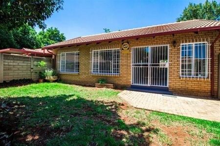 3 Bedroom Townhouse in Die Wilgers