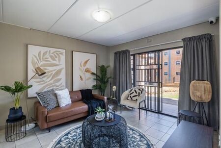 2 Bedroom Apartment in Waterkloof Glen